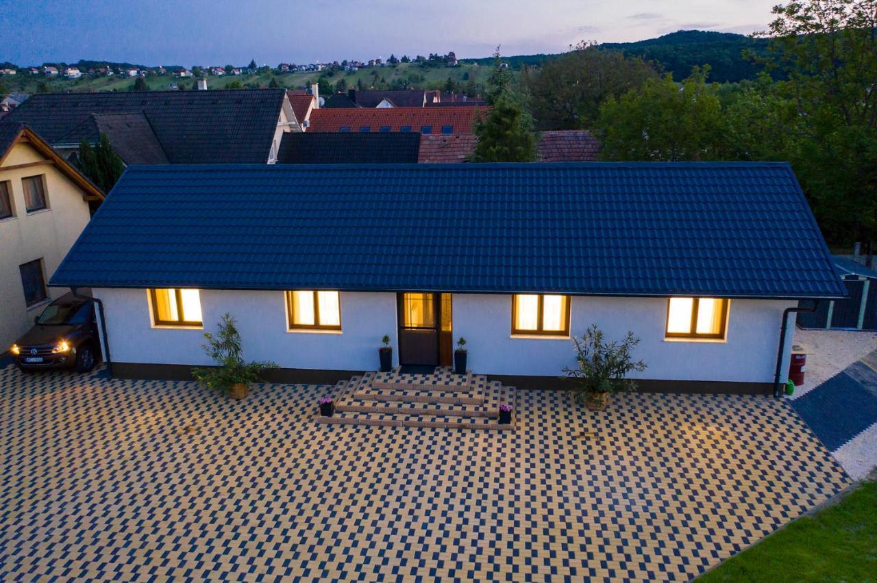 Bodzahaz Apartman Tarján Exteriör bild